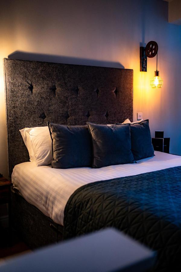 The Bridge Hotel แม็กเคิลสฟิลด์ ภายนอก รูปภาพ