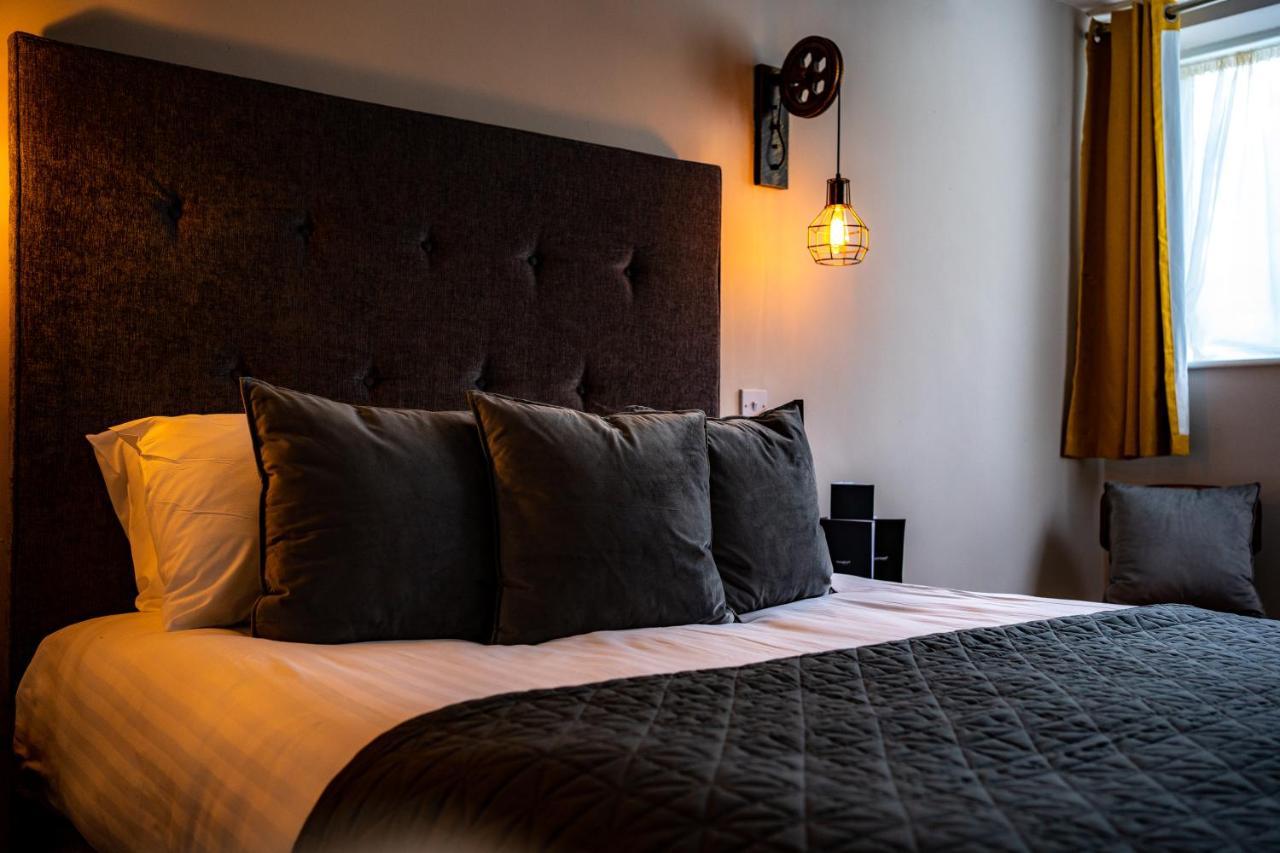 The Bridge Hotel แม็กเคิลสฟิลด์ ภายนอก รูปภาพ
